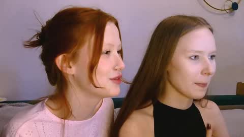 Chloe online show from April 19, 3:46 pm