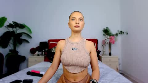 Chloe online show from November 5, 6:15 am