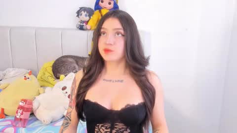 Chloe online show from November 18, 8:01 pm