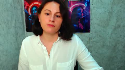 Snapshot of chloejill_ chatting on September 28, 9:29 am Chloe online show from September 28, 9:29 am
