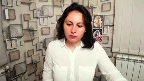 Snapshot of chloejill_ chatting on October 19, 10:31 am Chloe online show from October 19, 10:31 am