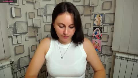 Snapshot of chloejill_ chatting on September 29, 9:30 am Chloe online show from September 29, 9:30 am