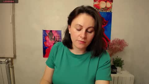 Snapshot of chloejill_ chatting on October 16, 12:27 pm Chloe online show from October 16, 12:27 pm