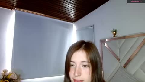 Snapshot of chloejohnsoon chatting on September 10, 3:13 pm Chloe online show from September 10, 3:13 pm