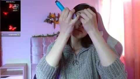 Snapshot of chloejohnsoon chatting on February 10, 1:22 pm Chloe online show from February 10, 1:22 pm
