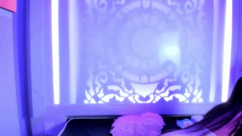 ChloeSignup For Free  Join my Fan Club online show from April 18, 3:30 am