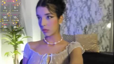 Snapshot of chloemasonn chatting on October 6, 11:06 am chloemasonn online show from October 6, 11:06 am