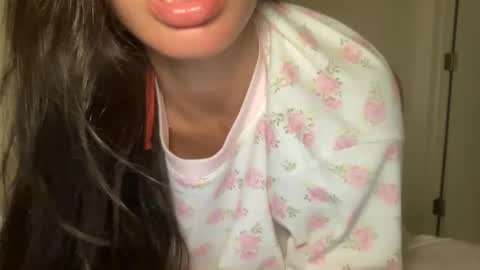 Chloe Meta online show from January 7, 4:39 am