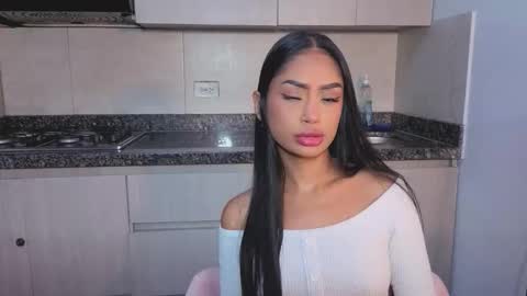 Snapshot of chloemoon9 chatting on September 24, 12:56 pm Chloe Moon online show from September 24, 12:56 pm