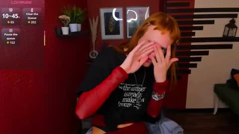 Chloe online show from January 17, 3:54 pm