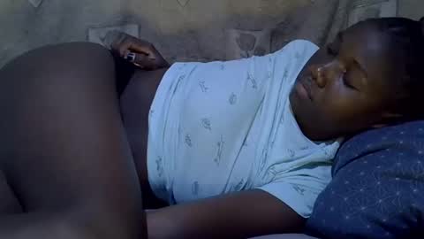 chocolate_baby2 online show from March 4, 5:32 am