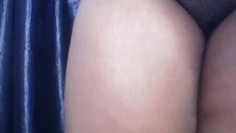 chocoslut22 online show from November 30, 6:20 am