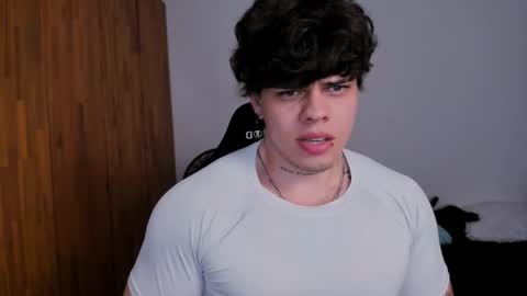 Chris Cooper Independent model online show from February 11, 6:40 am