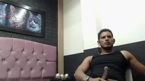 chris_dick23 online show from January 12, 9:40 am