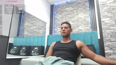 chris_dick23 online show from February 19, 8:52 pm
