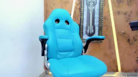 chris_evans00 online show from February 6, 1:03 pm