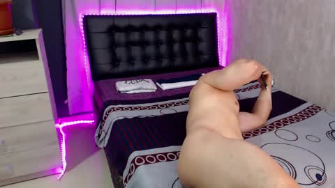 Snapshot of chris_huntter chatting on March 5, 7:17 pm chris_huntter online show from March 5, 7:17 pm