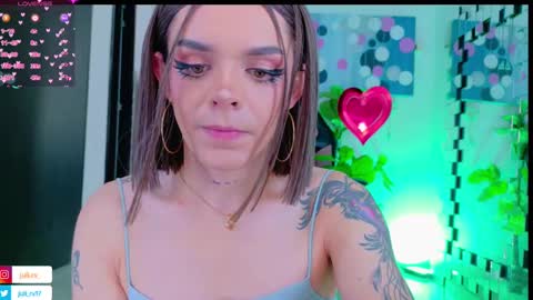 Snapshot of chris_parker01 chatting on February 24, 3:53 pm juli Instagram july rv17 - Twitter juli rv17 online show from February 24, 3:53 pm
