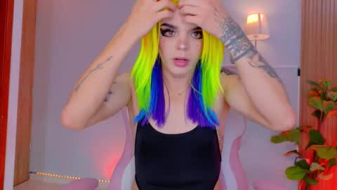 juli   Instagram july rv17 - Twitter juli rv17     online show from February 5, 11:47 am