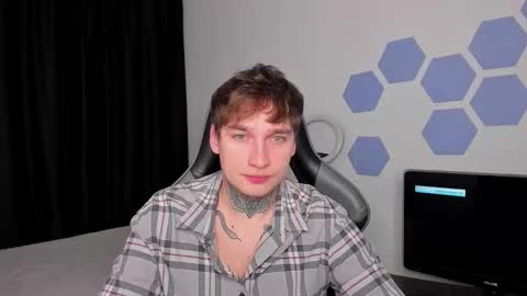 Snapshot of chris_tyson chatting on October 18, 12:37 am Chris Tyson online show from October 18, 12:37 am