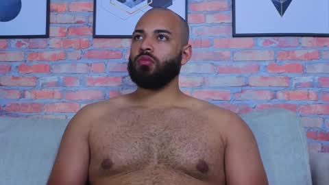 Chris Varden online show from March 24, 8:15 pm