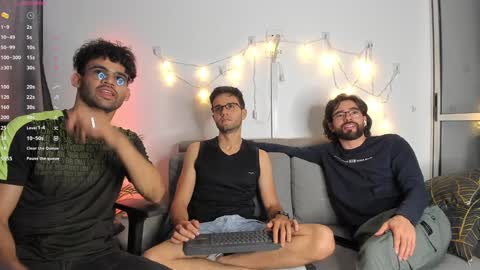 Im Chirs IM MODEL INDEPENDT online show from January 15, 3:43 am