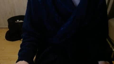 chriser_xxx online show from January 4, 6:19 pm