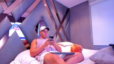 Snapshot of chrismorgan24 chatting on October 2, 9:46 pm chrismorgan24 online show from October 2, 9:46 pm