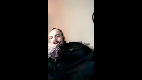 chris  ole online show from December 5, 8:13 am