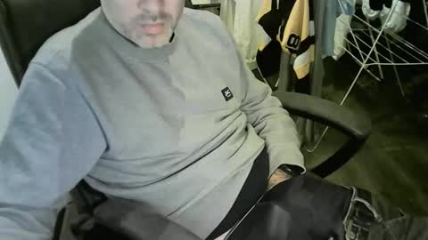 chrisprngr online show from January 11, 8:48 pm