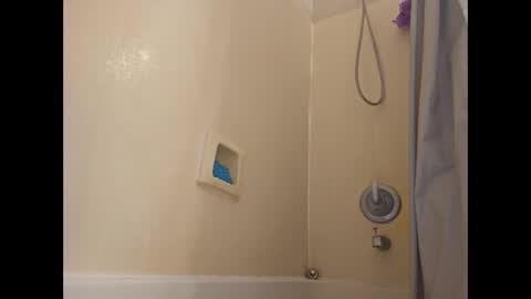 Chris online show from November 25, 2:43 am