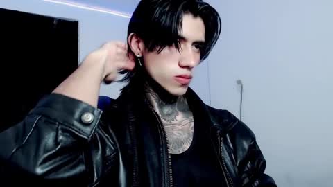 Snapshot of chriss_opp chatting on February 24, 8:25 pm CHRIS  INDEPENT MODEL online show from February 24, 8:25 pm