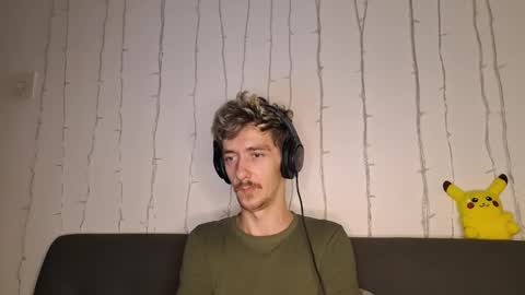 Christopher online show from January 8, 11:54 pm