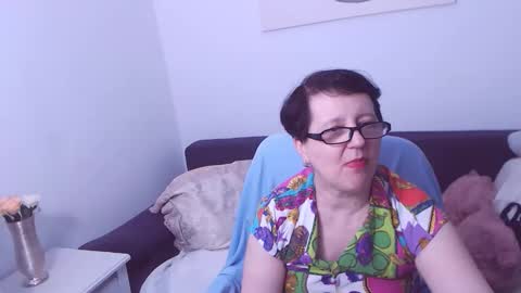 Snapshot of christarose chatting on October 13, 12:45 am Christa online show from October 13, 12:45 am