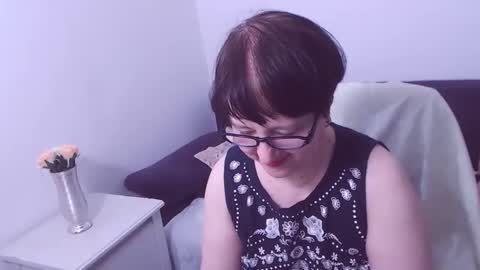 Snapshot of christarose chatting on February 28, 5:37 pm Christa online show from February 28, 5:37 pm