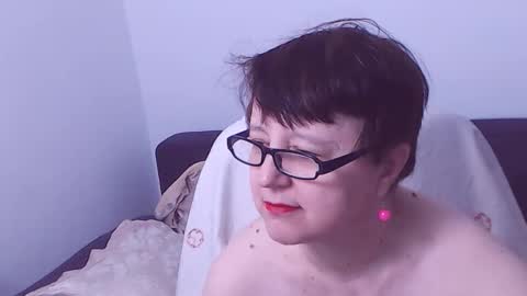 Snapshot of christarose chatting on September 24, 9:32 pm Christa online show from September 24, 9:32 pm