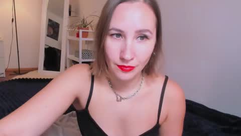 Snapshot of christina_rosse chatting on October 25, 9:41 am christina rosse online show from October 25, 9:41 am