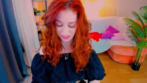 christinaconteeree online show from November 9, 12:08 pm