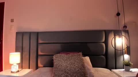 Christy online show from December 15, 6:37 pm