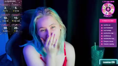 christyw3b online show from November 9, 4:32 pm