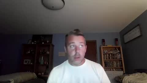 chrisw8121 online show from September 14, 11:39 pm