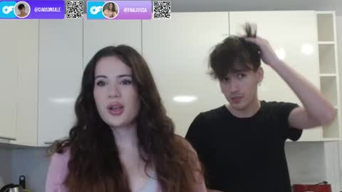 Snapshot of ciaosonoale chatting on December 22, 10:25 pm Alex online show from December 22, 10:25 pm