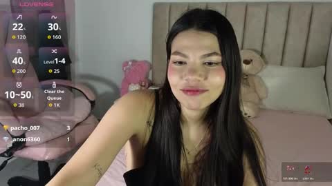 Mia online show from December 17, 5:58 am