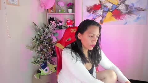 Snapshot of cielo_andrade chatting on September 27, 4:49 pm Cielo online show from September 27, 4:49 pm