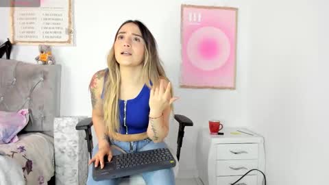 Ciindy Lovers online show from December 4, 1:55 pm