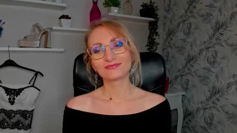 Cinderella online show from March 23, 6:29 am