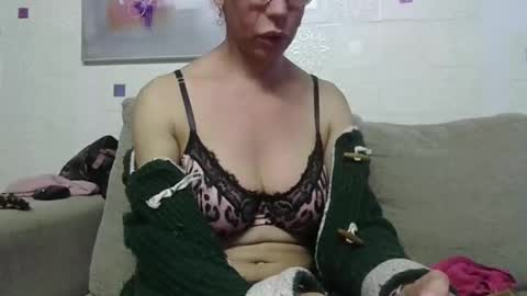 cinthia2525 online show from March 8, 12:09 pm