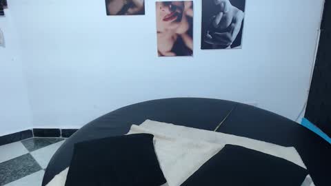 Cinthya online show from November 6, 6:33 pm