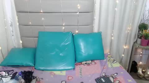 cintia_leon online show from September 22, 8:24 pm