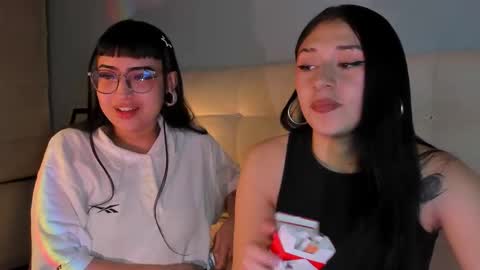 Snapshot of cintya_kors chatting on September 20, 2:36 am Cintya online show from September 20, 2:36 am